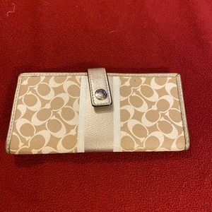 Womens Coach wallet firm price or bundle